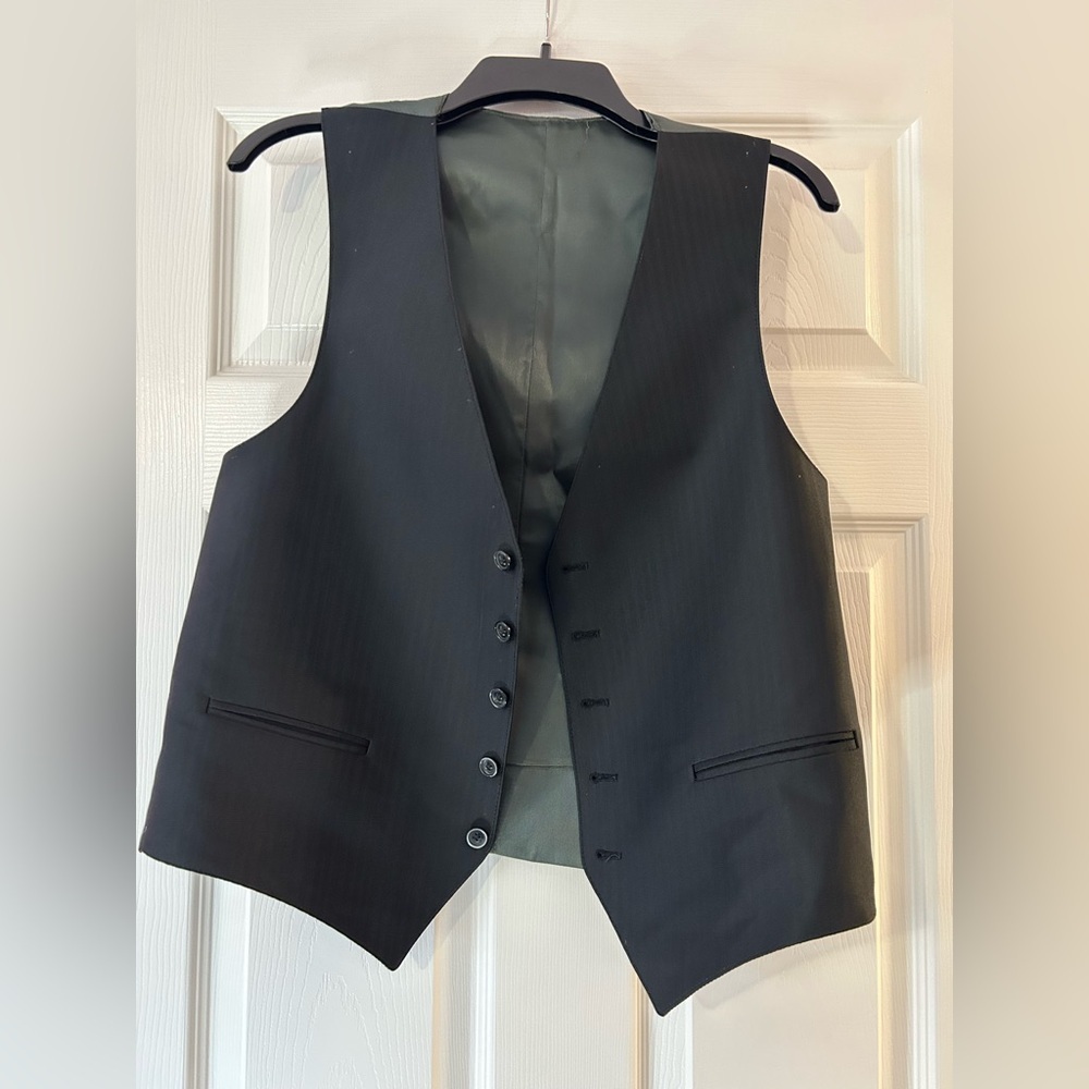 Men’s Three Piece Suit - Picture 3 of 7